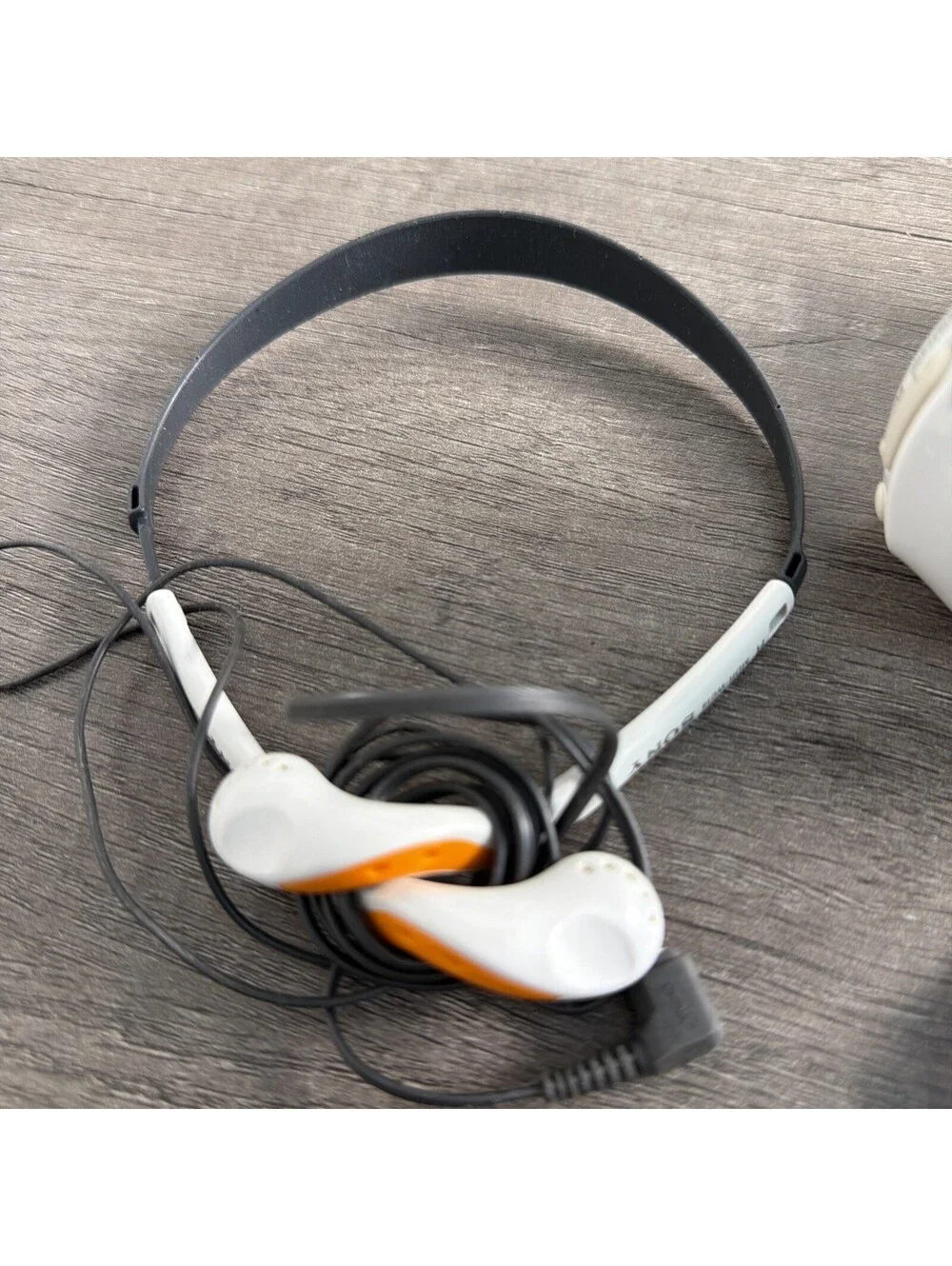 Sony S2 SRF-M80V Sports Walkman Armband Radio + MDR-W014 Headphones Working